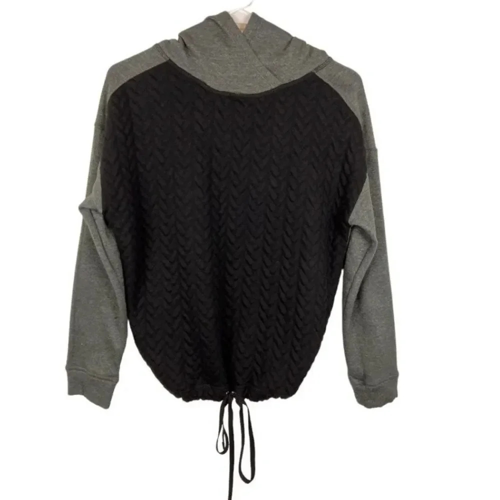 St. John's Bay Women Activewear Hoodie Small Gray Chevron Cowl Neck Pullover
